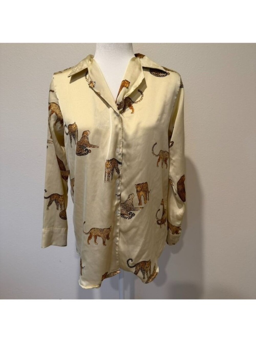 Silk Leopard Animal Print Button Down Statement Blouse Size Medium